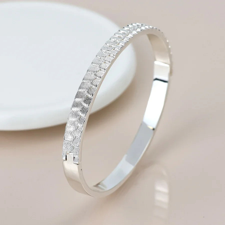 Silver Plated Scallop Embossed Bangle