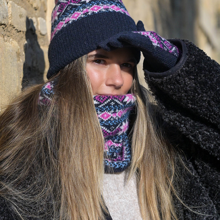 Pom - Navy and Pink Scandi Starflower Snood