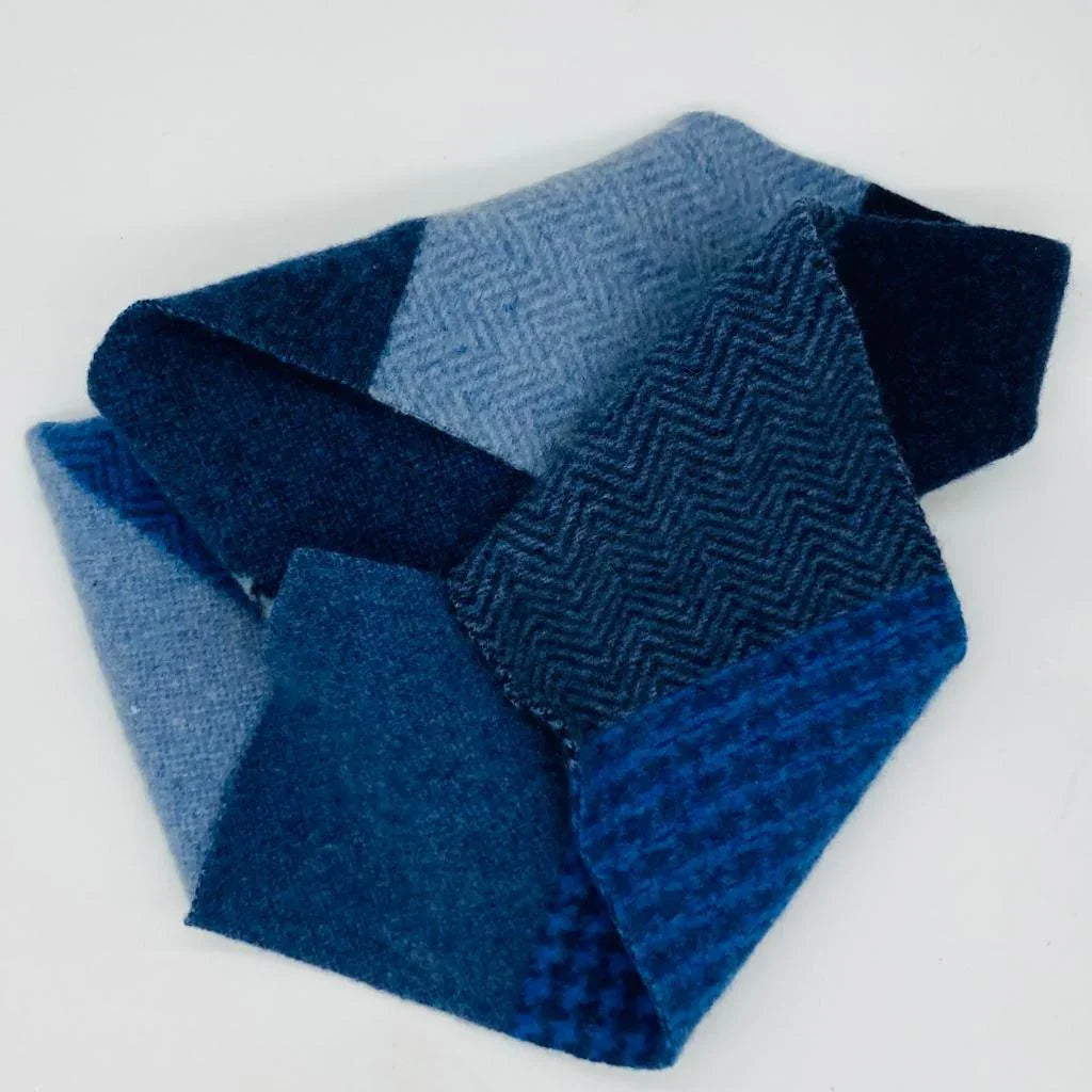 'Blue Penguin ' (as new accessory box!)