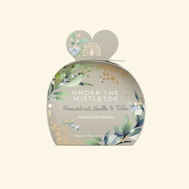Christmas Tidings Under the Mistletoe Heart Guest Soaps