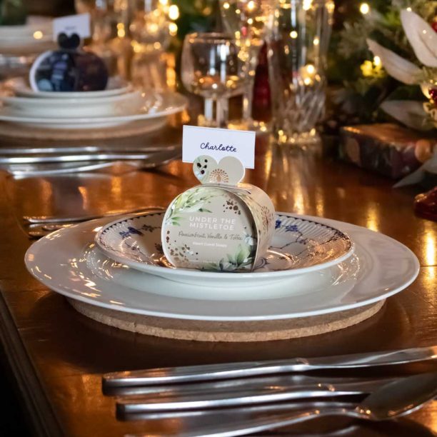Christmas Tidings Under the Mistletoe Heart Guest Soaps