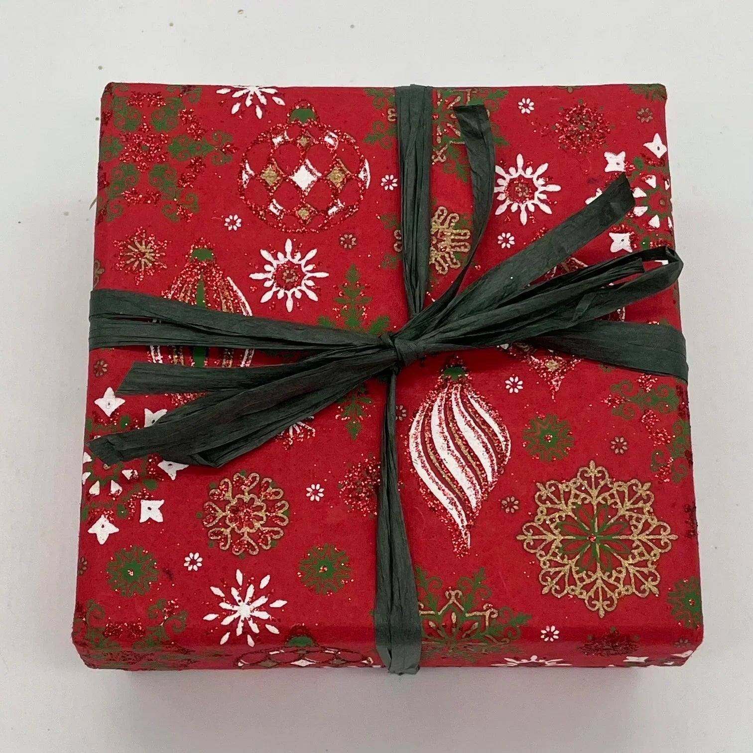 Rockin' Robin's Silver Christmas Gift Box