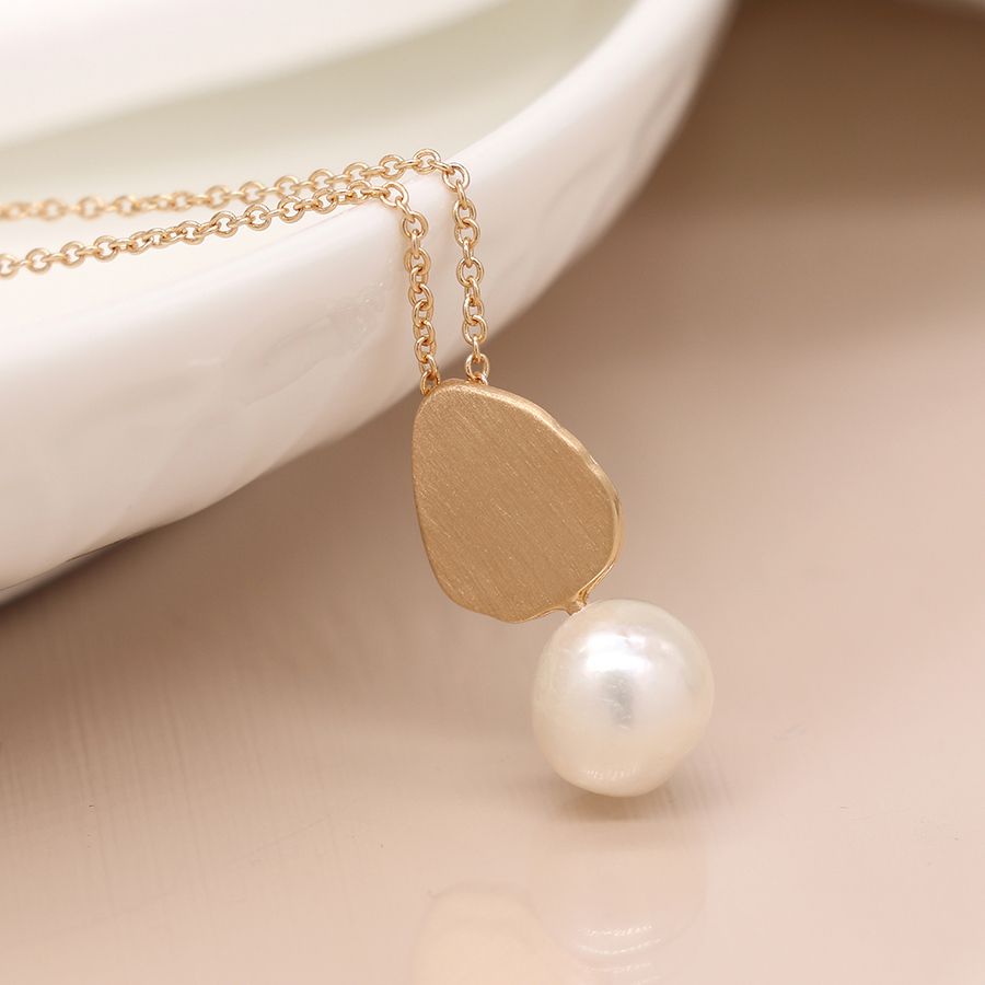 Golden Brushed Teardrop & Pearl Necklace