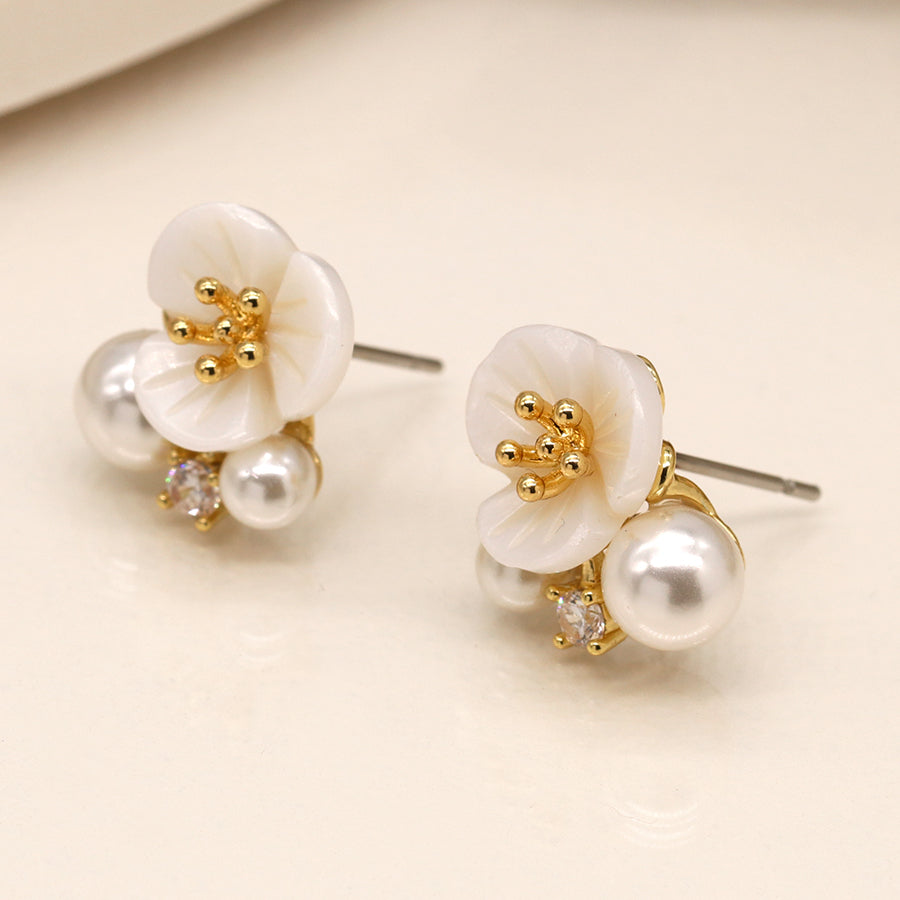 POM - Faux Gold Plated Flower Pearl Cluster Studs
