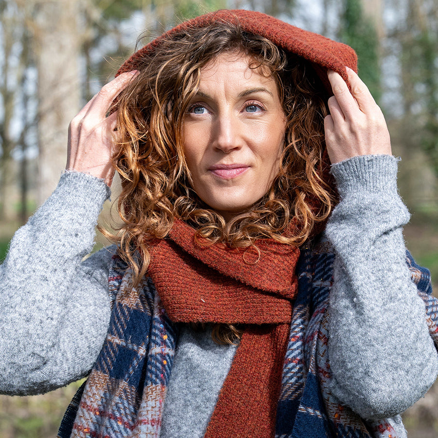 POM-Hermione Cosy Hood/Bonnet, Rust