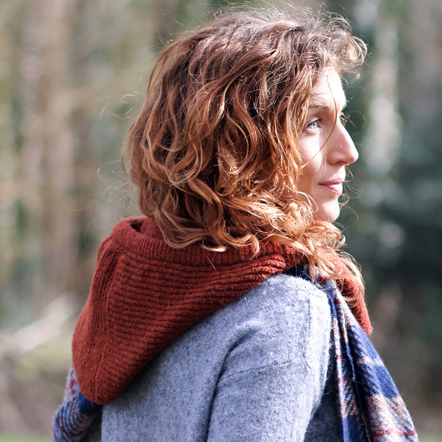 POM-Hermione Cosy Hood/Bonnet, Rust