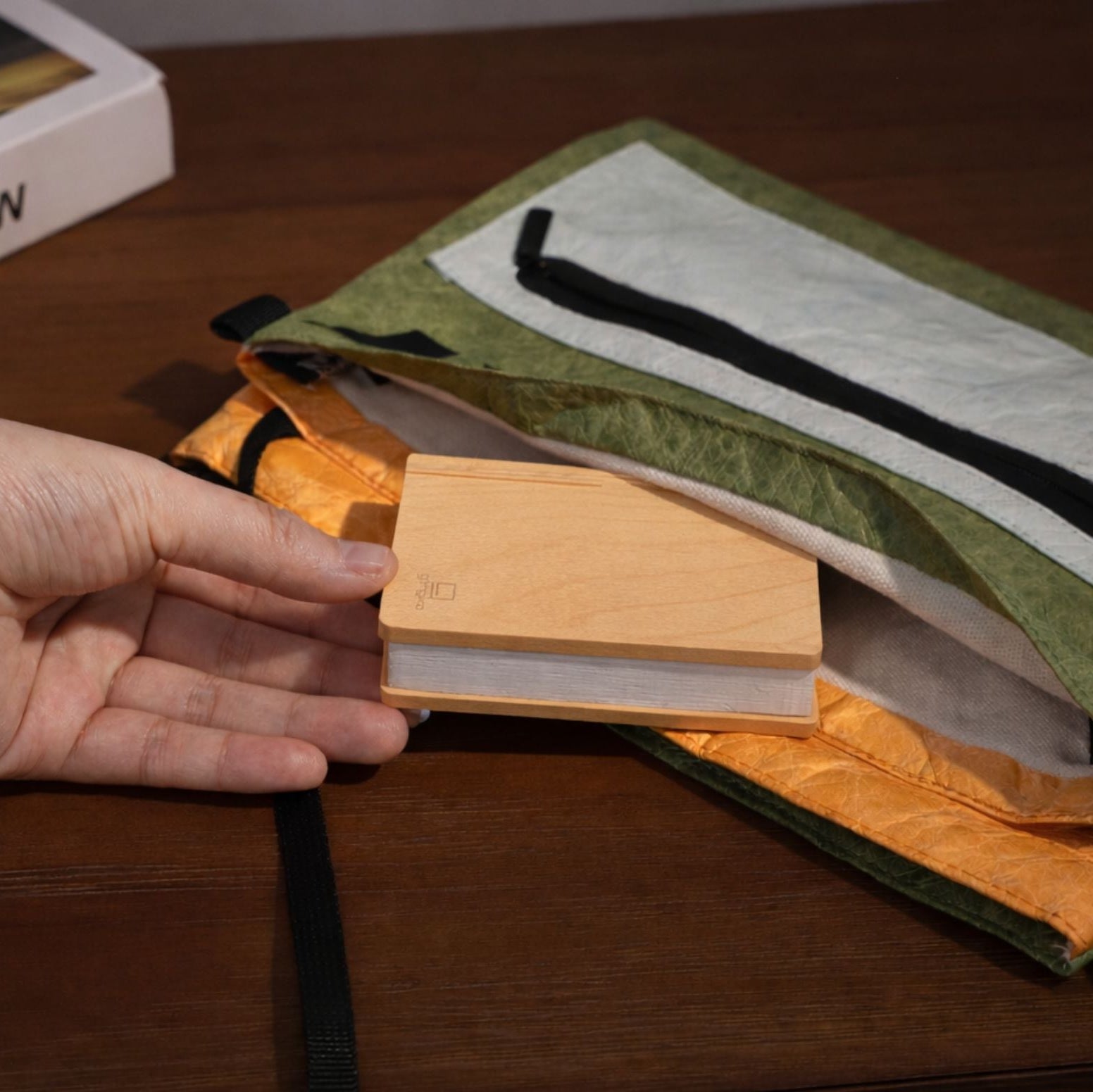 Gingko Super Mini Smart Book Light - Palm Edition Maple