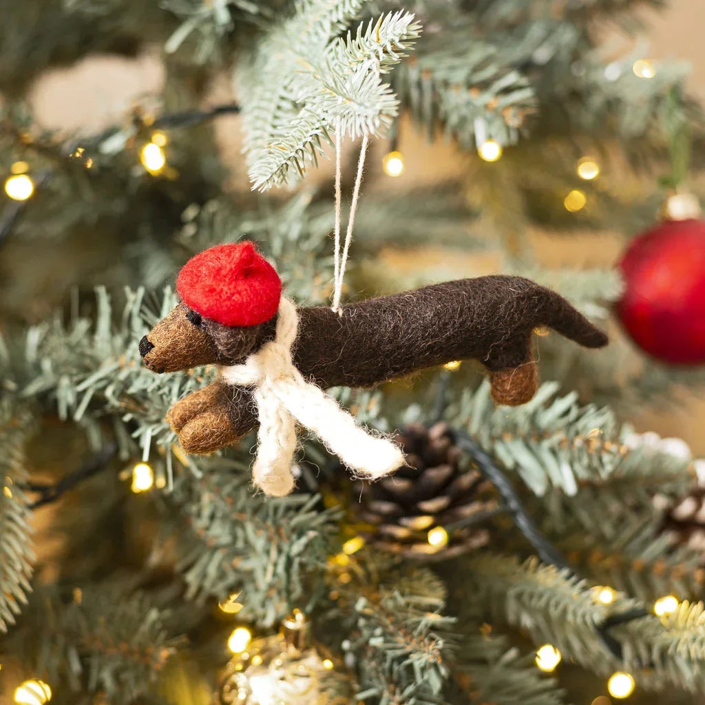 Red Gloves Tres Chic Merry Christmas Gift Box