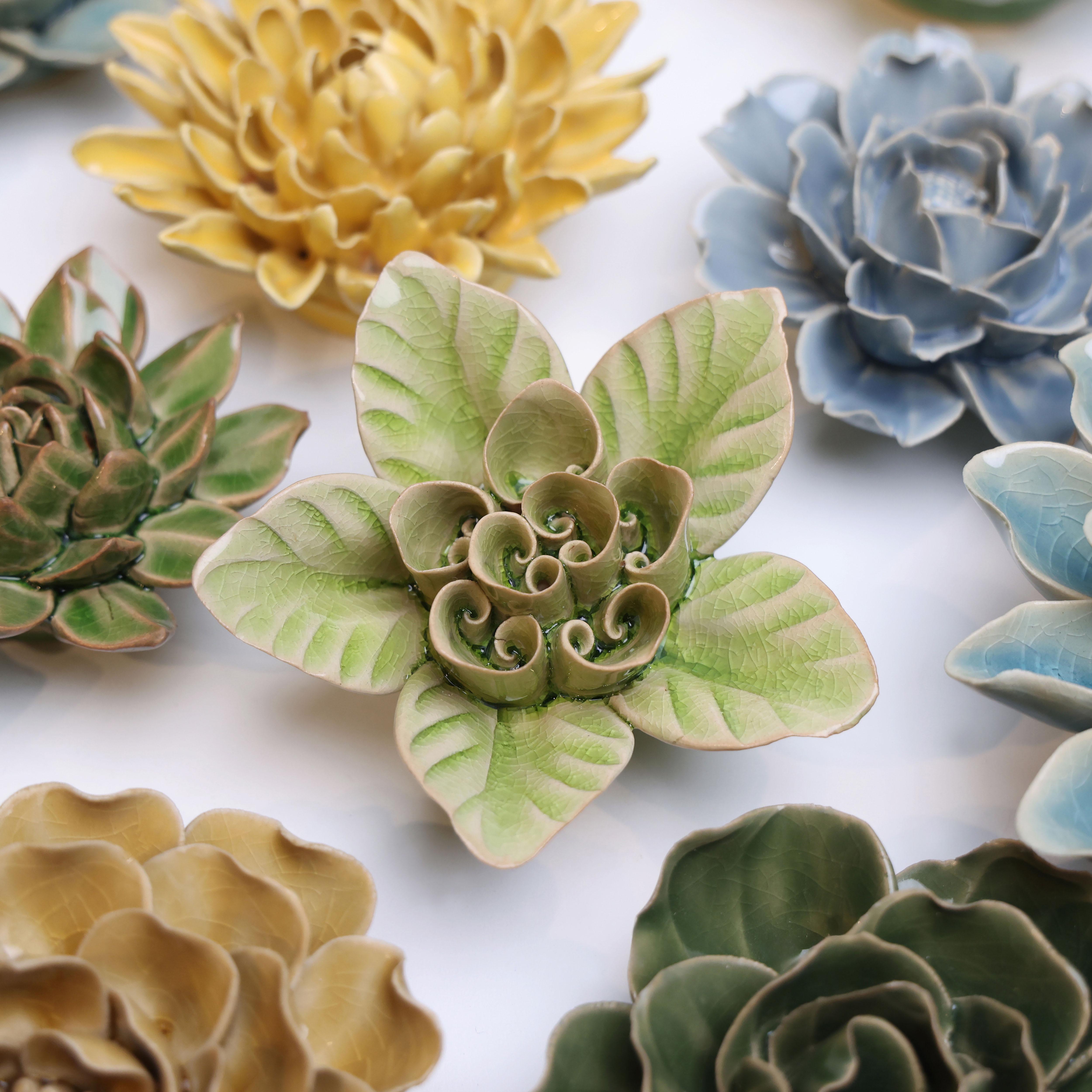 English Garden Ceramic Flower Green Lotus