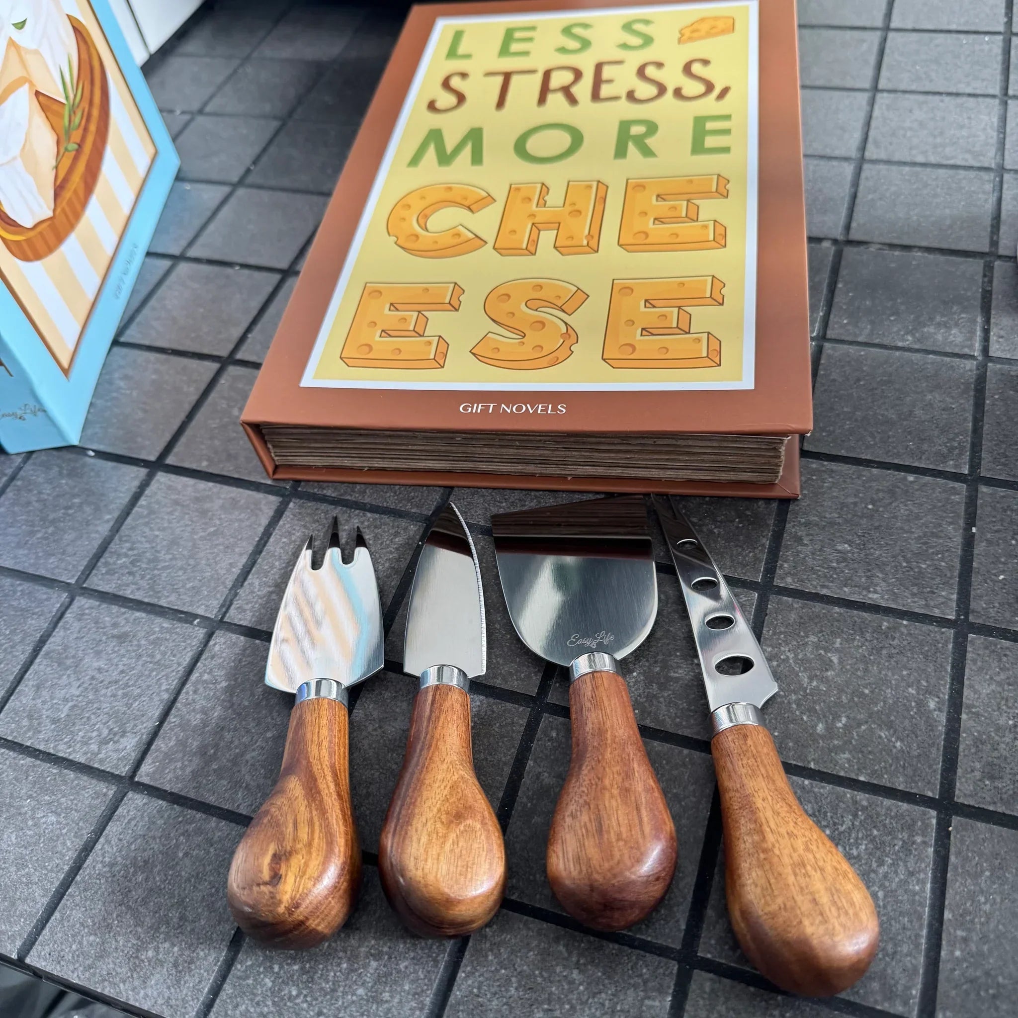 Less Stress, More Cheese - 4-piece Cheese Set