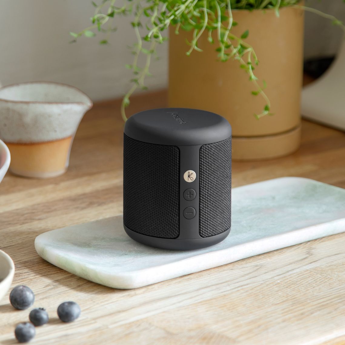 Karl Bluetooth Speaker by Kreafunk - Black