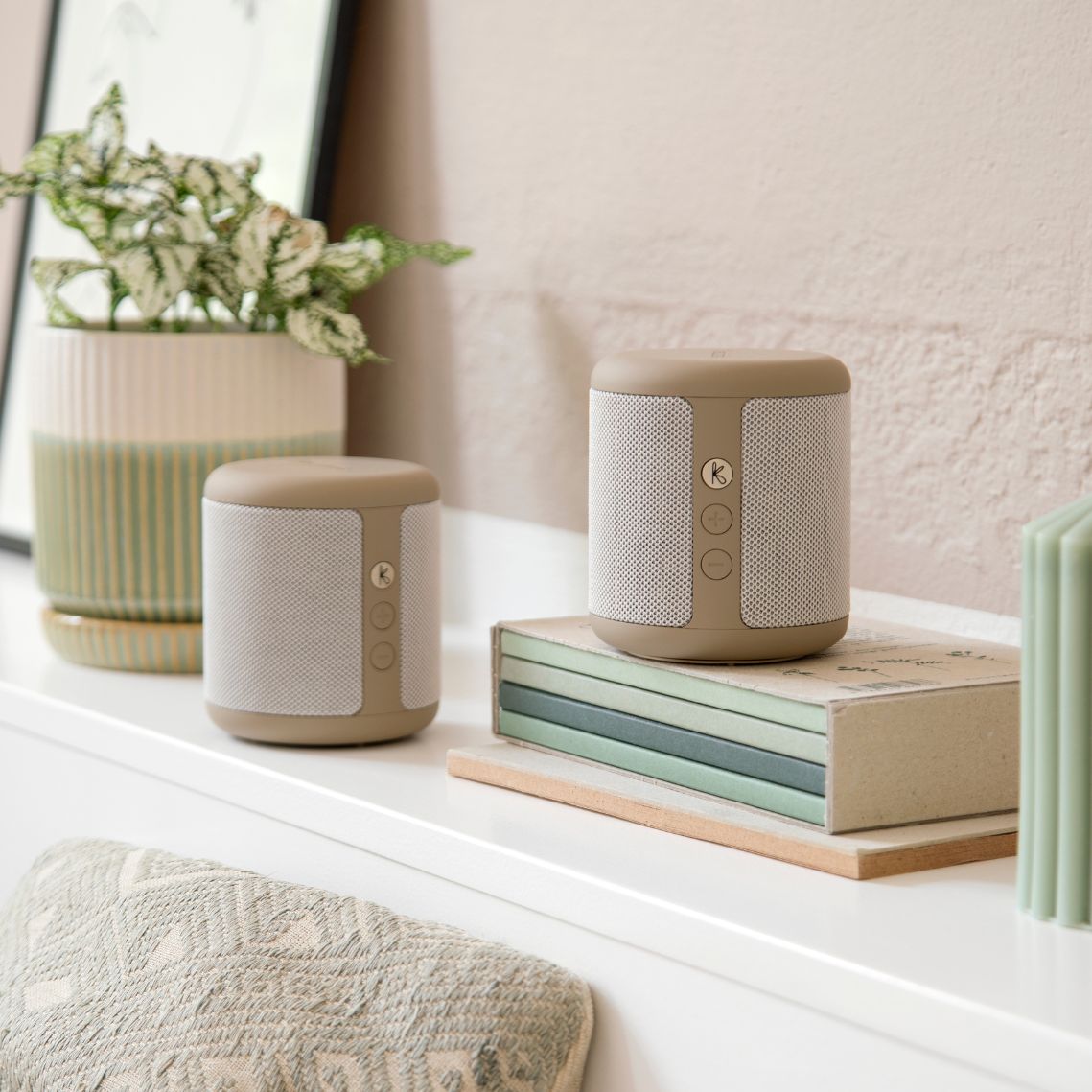Karl Bluetooth Speaker by Kreafunk - Ivory Sand