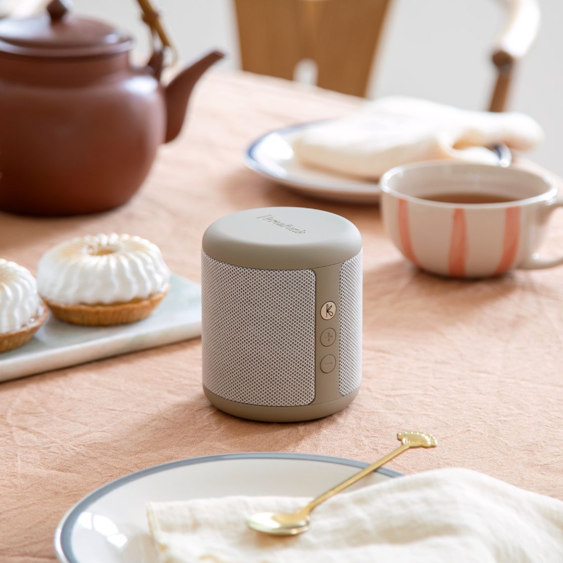 Karl Bluetooth Speaker by Kreafunk - Ivory Sand