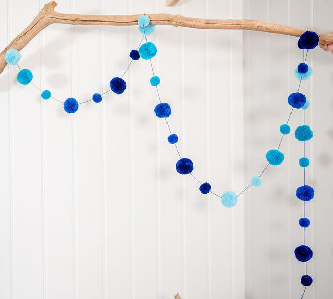 Blues Pom Pom Garland