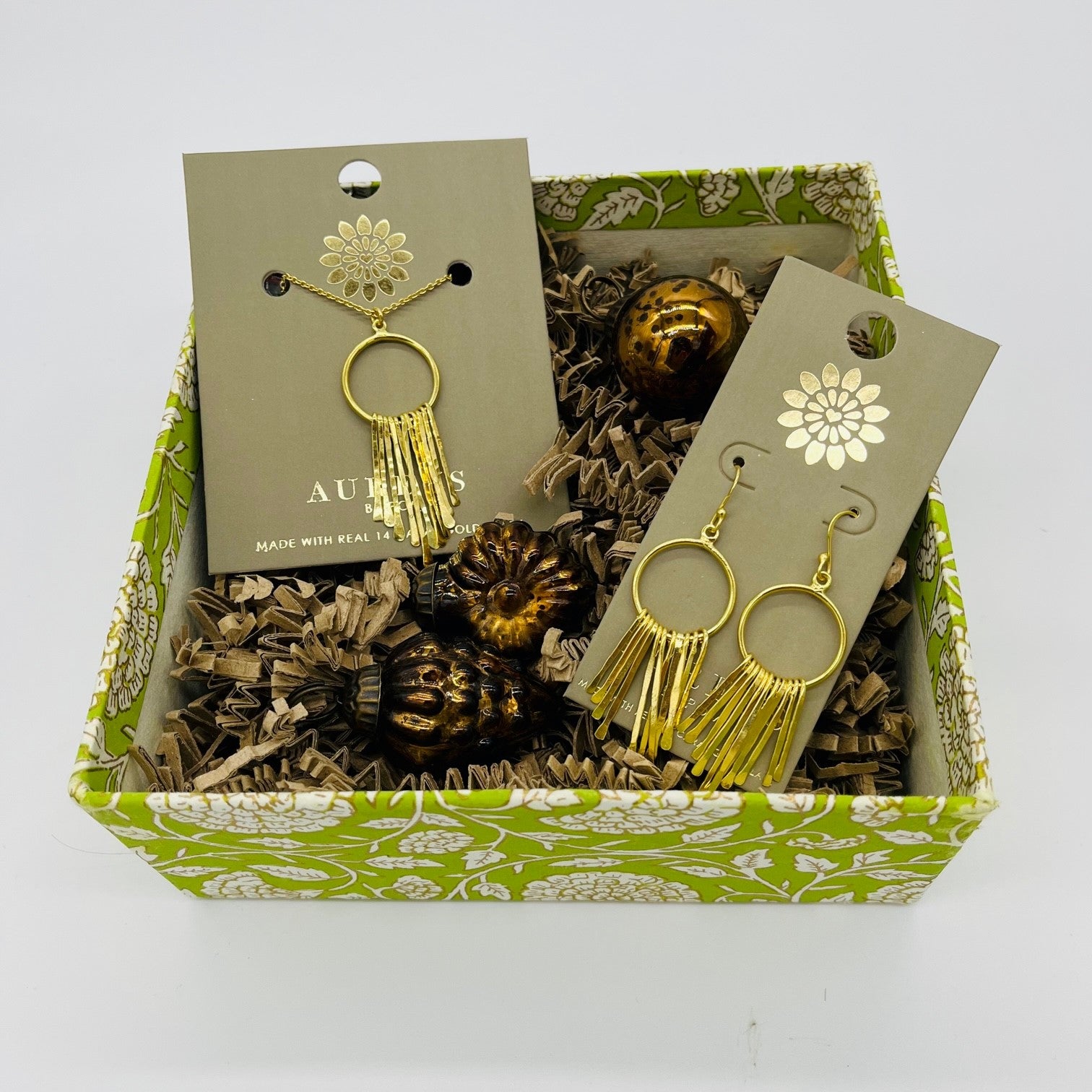 Aureus Pendant & Earrings Gift Box
