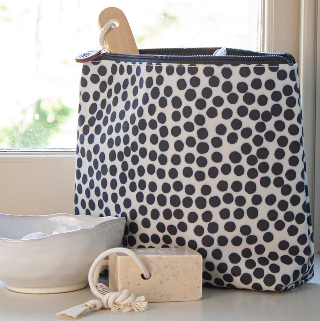 Spot Tall Wash Bag