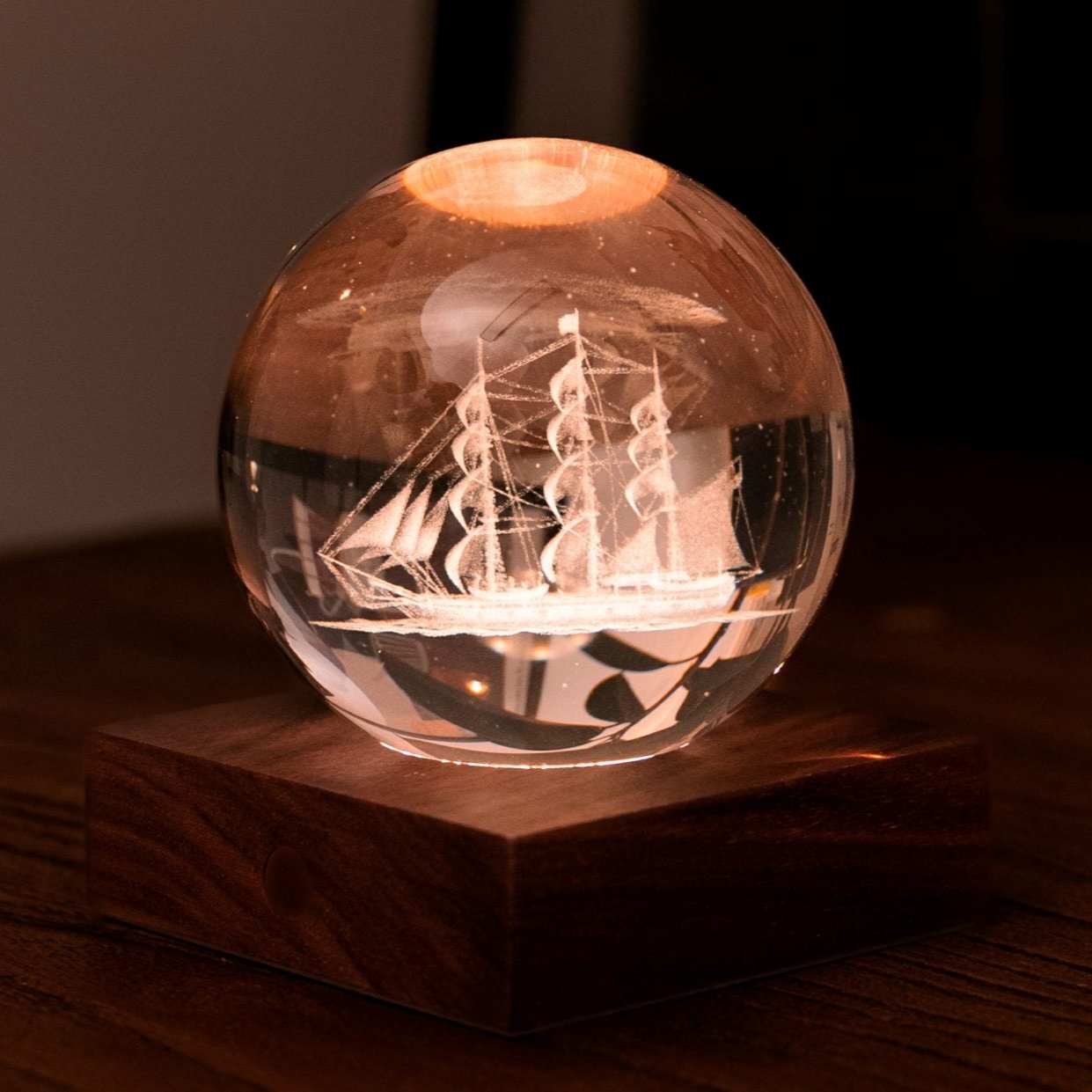 Gingko Amber Crystal Light - Sailing Boat