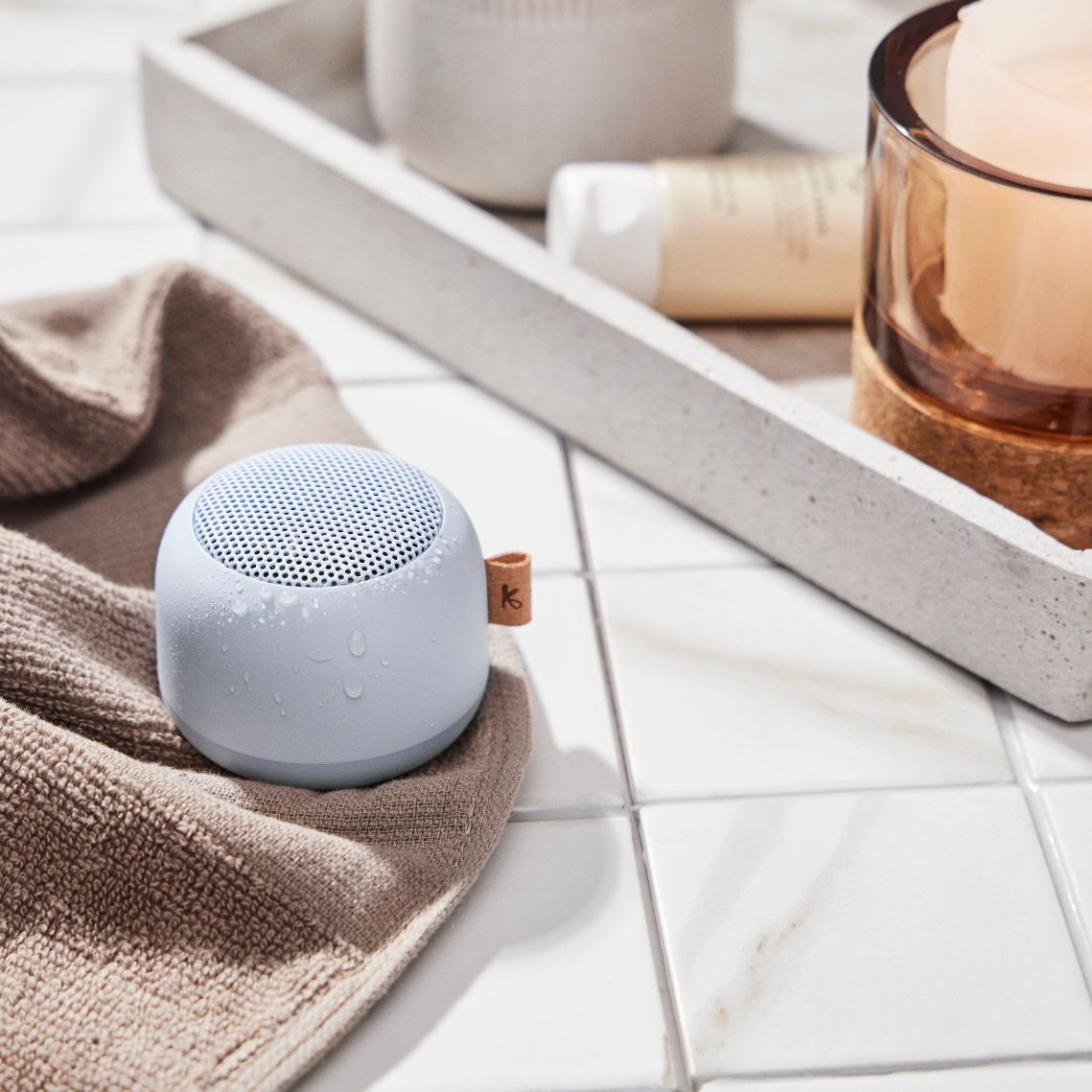aLIGHT Bluetooth Speaker & Light by Kreafunk - Cloudy Blue