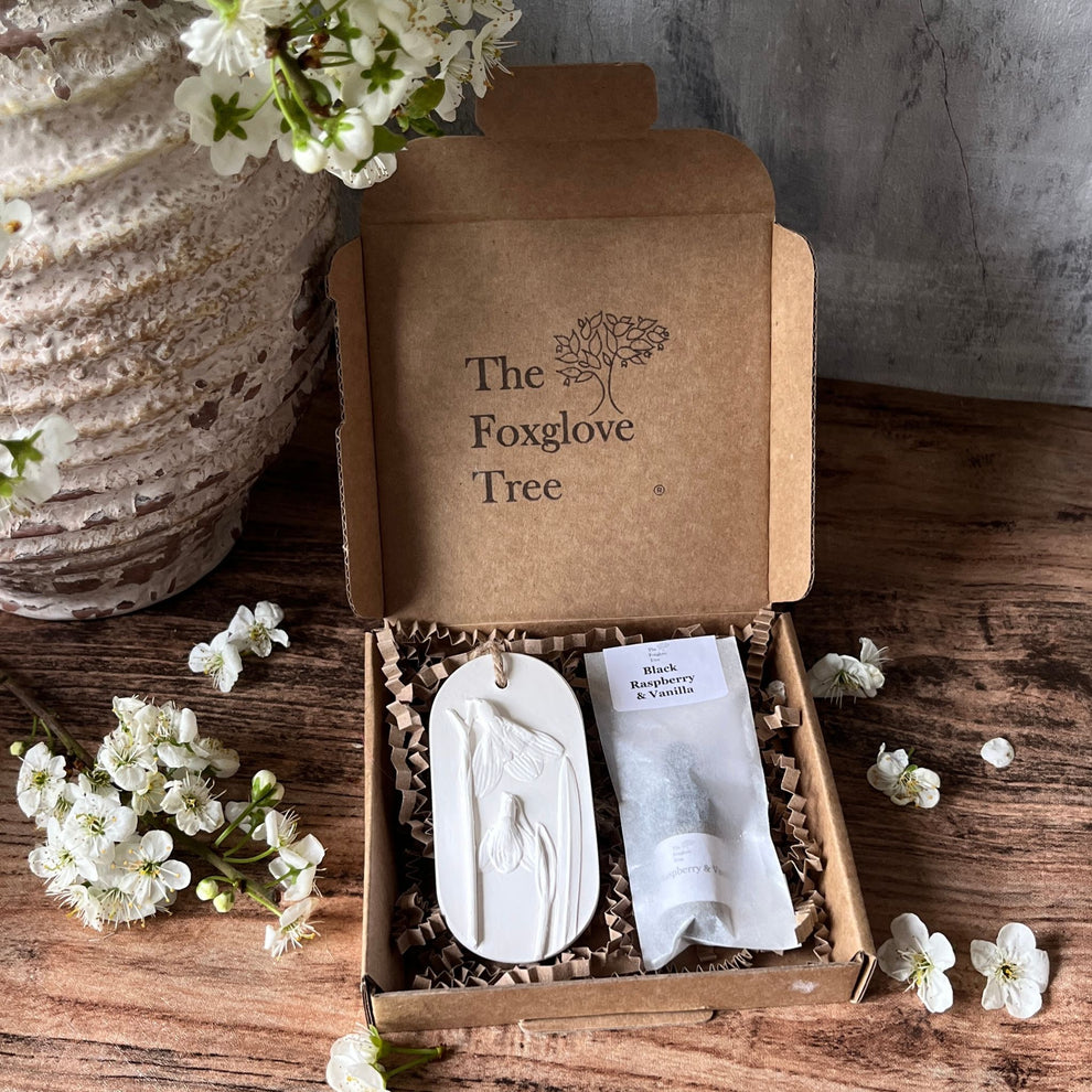 Snowdrops Botanical Cast Diffuser - Warm Linen